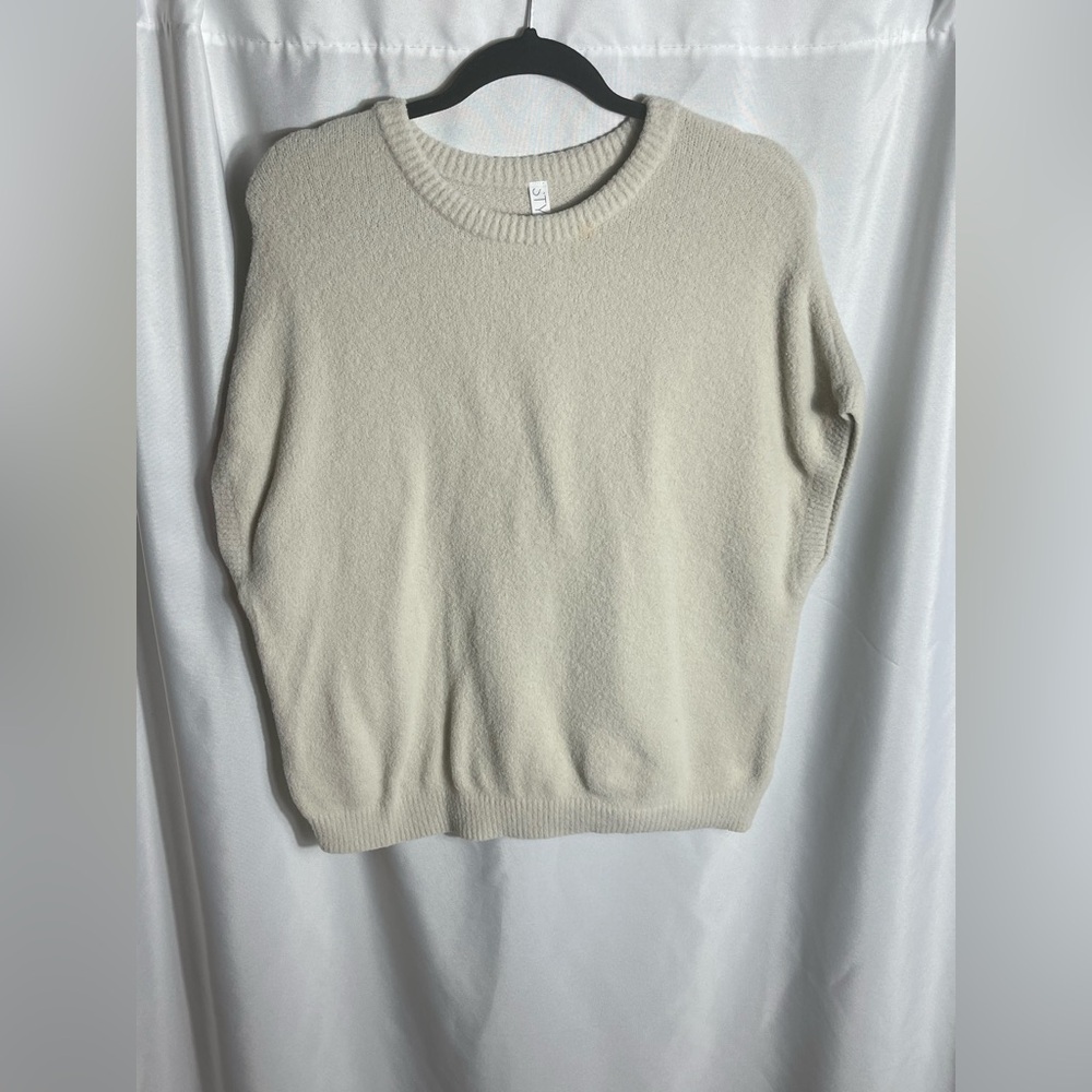 STYLUS Women's Size XL Cream Crew Neck Sweater Soft Knit Minimalist - Picture 1 of 7